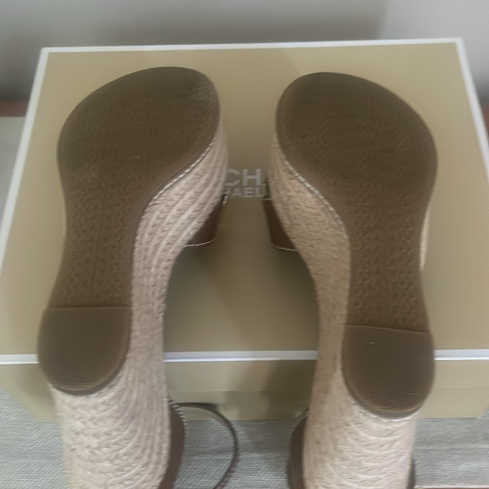 New Condition in box -Michael Kors Brown and Gold Wedge Sandals with Bow Detail - Picture 3 of 7